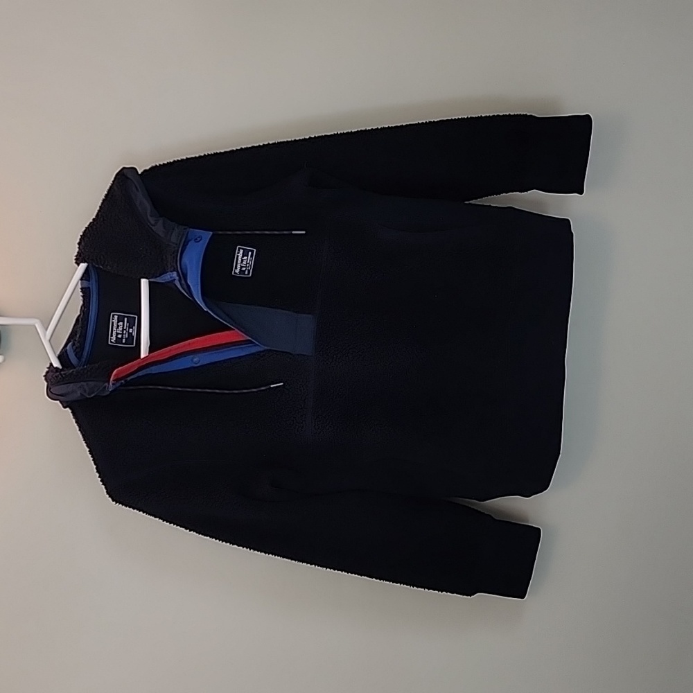 Abercrombie pull over sweatshirt